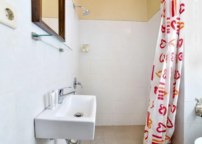 Reddoorz Near Pantai Bali